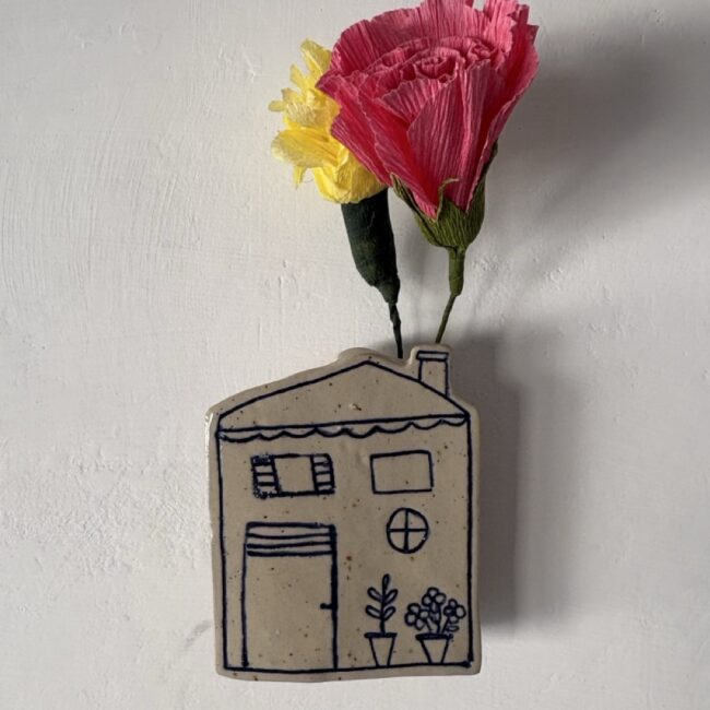 Vaso-fiori-parete-casa